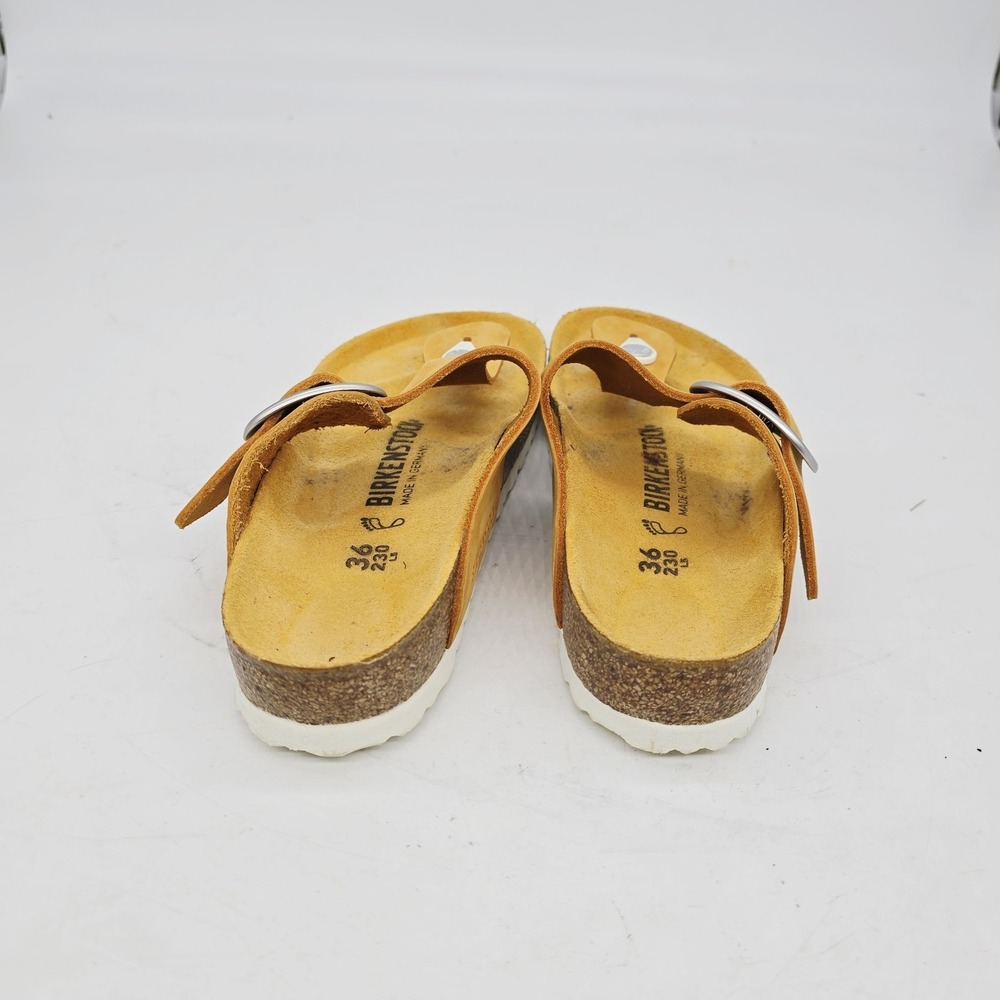 Birkenstock Sandals Womens 5 (36) Gizeh Big Buckle Nubuck Leather Apricot - Picture 5 of 7